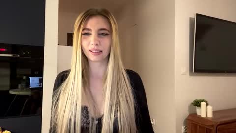 Lily online show from March 16, 2026, 6:34 pm