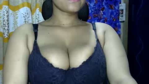 limaakter246618 online show from October 31, 2025, 9:16 pm