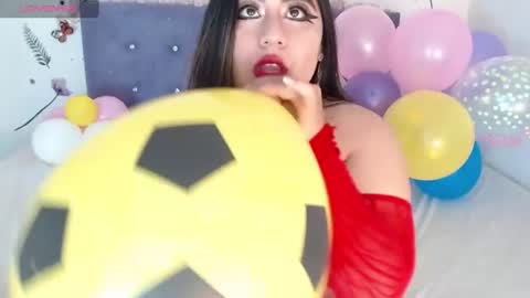 Snapshot of lin_jayani chatting on July 1, 2026, 10:31 pm Lin online show from July 1, 2026, 10:31 pm