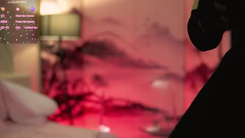 Lin Use menu to play with me  online show from February 13, 2025, 6:16 pm