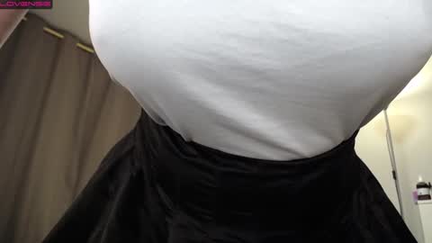 Lina online show from January 11, 2025, 4:36 pm