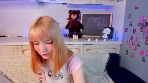 Snapshot of lina_blueeyed chatting on January 31, 2025, 6:35 am Lina blueeyed GMT3 1100-1700 Mon Wed Thu Sat Sun online show from January 31, 2025, 6:35 am