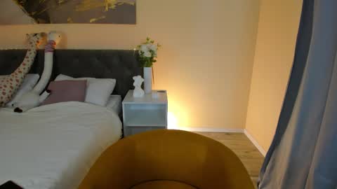 Snapshot of lina_blueeyed chatting on September 27, 2025, 8:08 am Lina blueeyed GMT3 1100-1700 Mon Wed Thu Sat Sun online show from September 27, 2025, 8:08 am