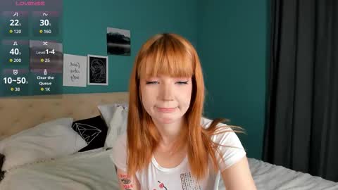 Snapshot of lina_blueeyed chatting on October 3, 2025, 9:17 am Lina blueeyed GMT3 1100-1700 Mon Wed Thu Sat Sun online show from October 3, 2025, 9:17 am