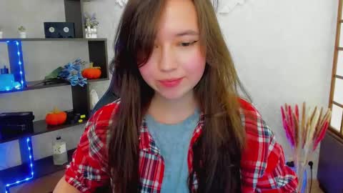 Snapshot of lina_brownie chatting on December 22, 2024, 5:01 am Lina online show from December 22, 2024, 5:01 am