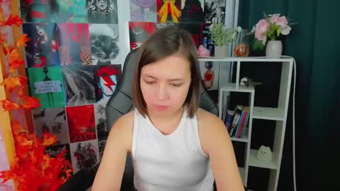 Snapshot of lina_brownie chatting on January 24, 2025, 4:59 am Lina online show from January 24, 2025, 4:59 am