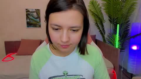 Snapshot of lina_brownie chatting on February 4, 2025, 5:21 am Lina online show from February 4, 2025, 5:21 am
