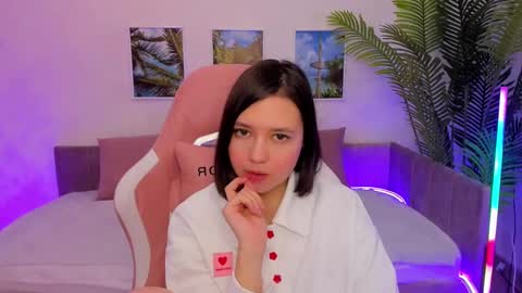 Snapshot of lina_brownie chatting on February 23, 2025, 2:29 am Lina online show from February 23, 2025, 2:29 am