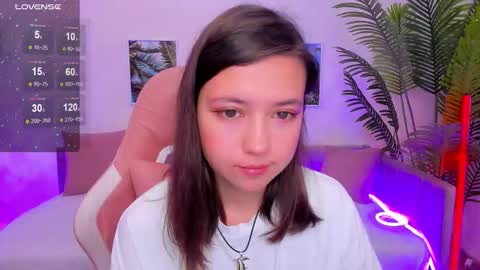 Lina online show from October 3, 2025, 2:41 am