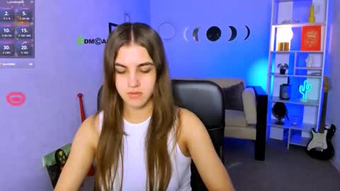 lina_fox12 online show from November 25, 2025, 1:33 pm