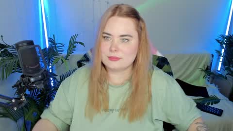 lina_linx online show from February 1, 2025, 11:48 pm