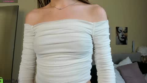 lina_massey online show from May 20, 2026, 12:28 am
