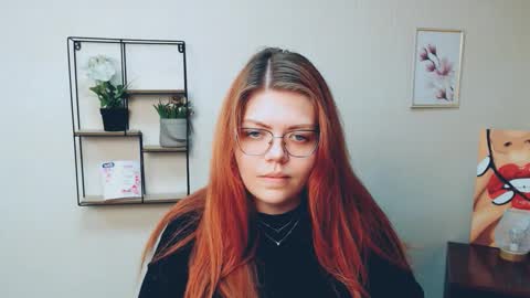 lina_ri online show from October 23, 2025, 4:50 pm