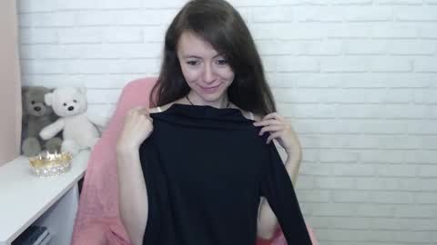 Lina Rouge online show from September 27, 2025, 4:06 am