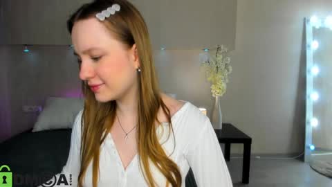 Lina online show from March 24, 2026, 1:10 am