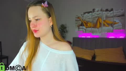 Snapshot of lina_smilee chatting on May 15, 2026, 1:12 am Lina online show from May 15, 2026, 1:12 am