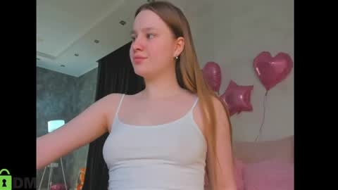 Snapshot of lina_smilee chatting on June 4, 2026, 12:38 am Lina online show from June 4, 2026, 12:38 am