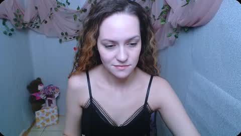 Lina online show from December 15, 2024, 8:08 am