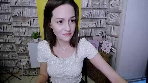 Lina online show from September 24, 2025, 5:55 am