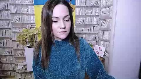 Lina online show from October 27, 2025, 7:12 am