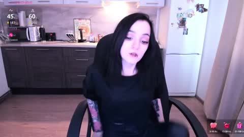 Lina 3  1715622743 online show from October 13, 2025, 12:16 pm