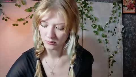 Lina online show from July 2, 2026, 8:04 pm