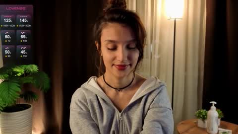 Lina online show from September 25, 2025, 5:16 pm