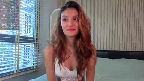 Lina online show from June 13, 2026, 2:09 am