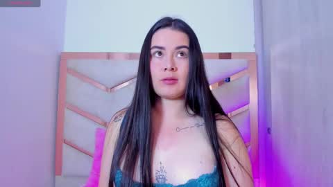 lina online show from September 17, 2025, 1:18 am