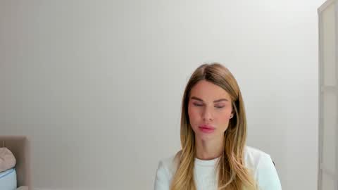 Snapshot of linabey chatting on October 20, 2025, 11:21 am linabey online show from October 20, 2025, 11:21 am