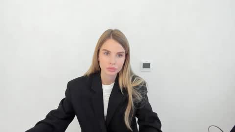 Snapshot of linabey chatting on October 23, 2025, 2:05 pm linabey online show from October 23, 2025, 2:05 pm