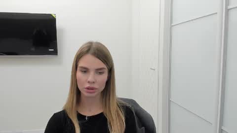 Snapshot of linabey chatting on October 27, 2025, 1:26 pm linabey online show from October 27, 2025, 1:26 pm