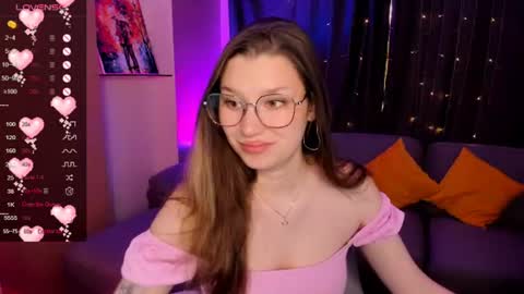 Lina online show from July 14, 2026, 3:55 am