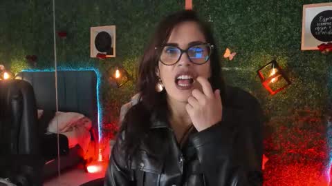 Snapshot of linagh chatting on March 16, 2026, 11:36 am Lina online show from March 16, 2026, 11:36 am