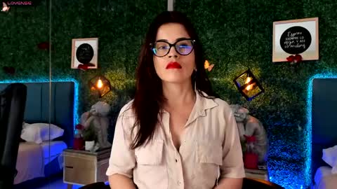 Lina  online show from May 29, 2026, 11:30 am