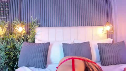 LinaGlam online show from June 7, 2026, 4:27 am