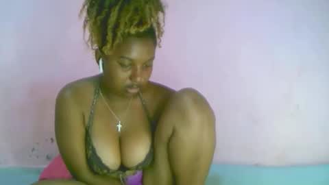 linah1123 online show from October 3, 2025, 11:29 am