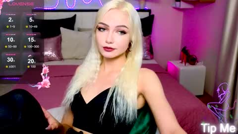 I am Lina online show from September 17, 2025, 2:30 pm