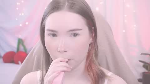 Lina online show from October 22, 2025, 4:35 am