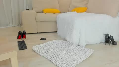Lina Fanslymysensualworld online show from July 26, 2026, 7:48 am