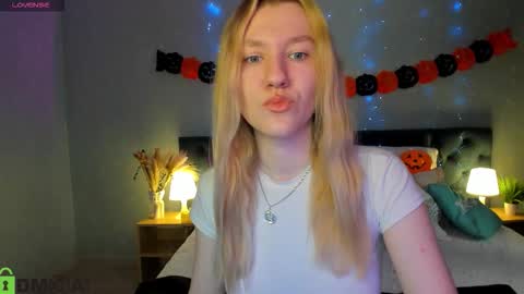 linarayy online show from October 22, 2025, 9:31 am