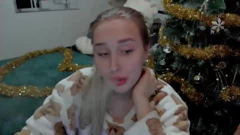 Snapshot of linatruly chatting on December 25, 2024, 9:00 pm Lina online show from December 25, 2024, 9:00 pm