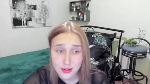 Snapshot of linatruly chatting on January 17, 2025, 9:28 pm Lina online show from January 17, 2025, 9:28 pm
