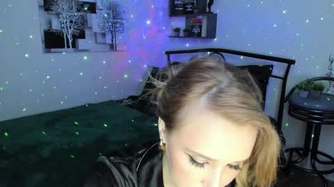 Snapshot of linatruly chatting on January 22, 2025, 9:32 pm Lina online show from January 22, 2025, 9:32 pm