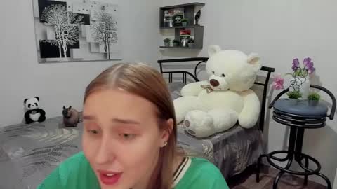 Snapshot of linatruly chatting on March 11, 2025, 9:15 pm Lina online show from March 11, 2025, 9:15 pm