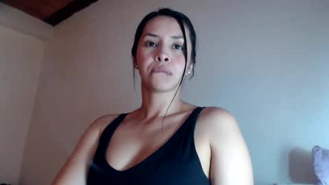 Snapshot of linavillada_ chatting on October 30, 2025, 4:36 am Lina online show from October 30, 2025, 4:36 am