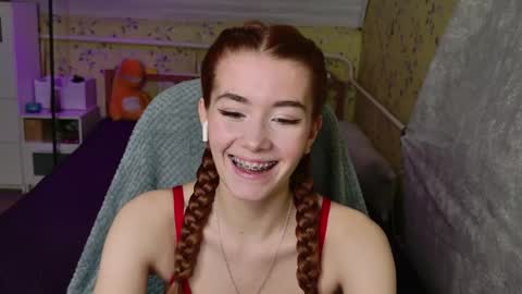 Luna online show from April 21, 2026, 6:23 pm