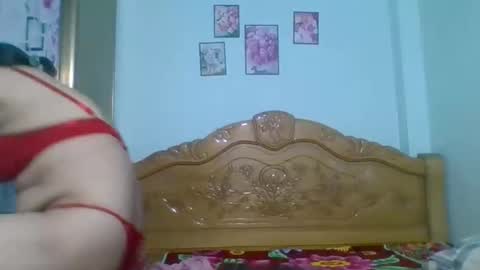 linda2493 online show from September 18, 2025, 12:40 pm