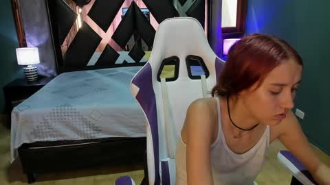  Linda  online show from December 21, 2024, 6:34 pm