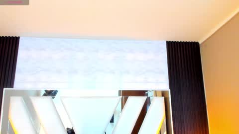  Linda  online show from September 27, 2025, 6:13 pm